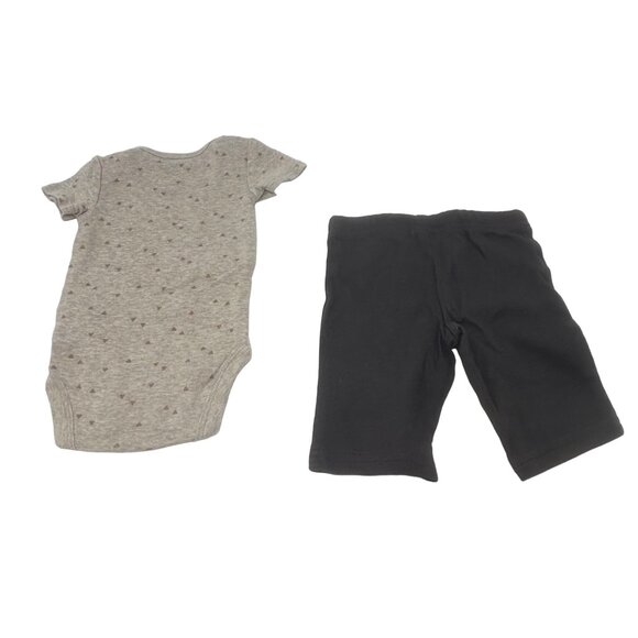 Baby Boy's - 2 Pair of Pants and 4‎ Body Suits - Size Newborn - Picture 5 of 9